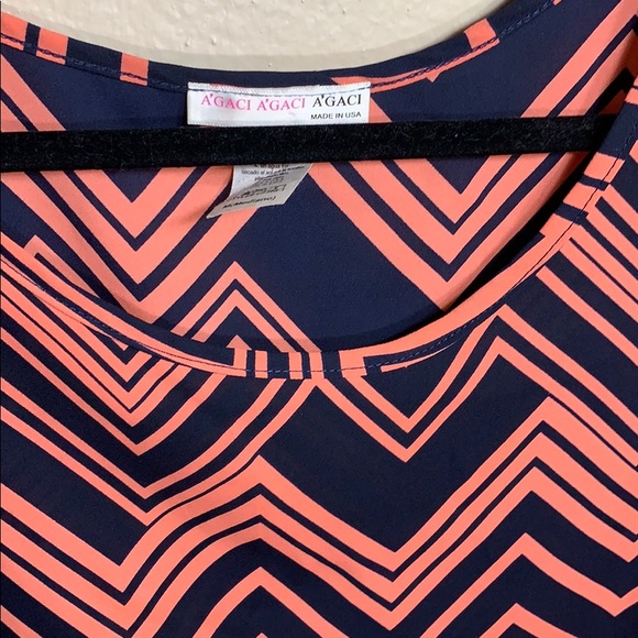 Pink and navy chevron blouse - Picture 2 of 3